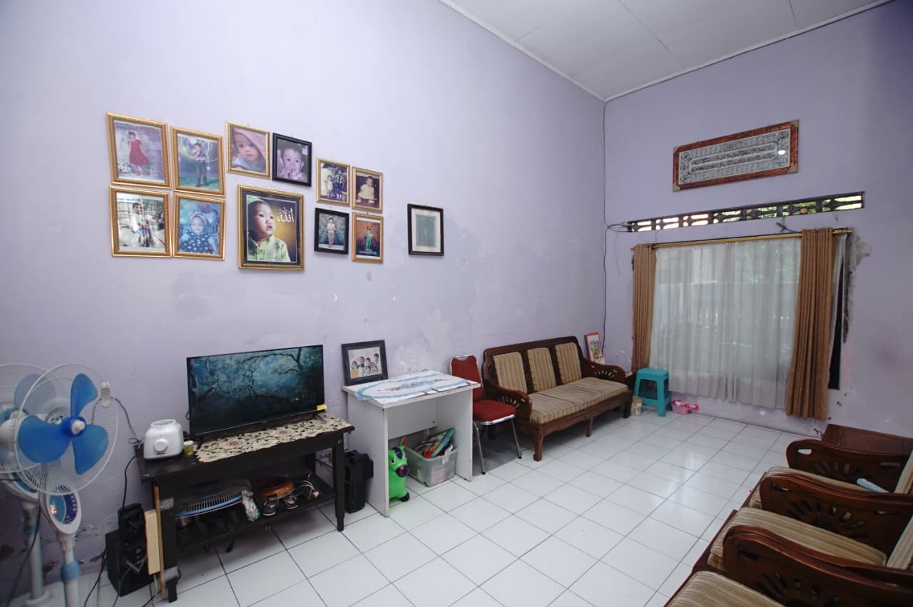 Dijual Rumah SHM 200m² di Kenconowungu Karangayu Semarang Barat – Harga 950 Juta (15)