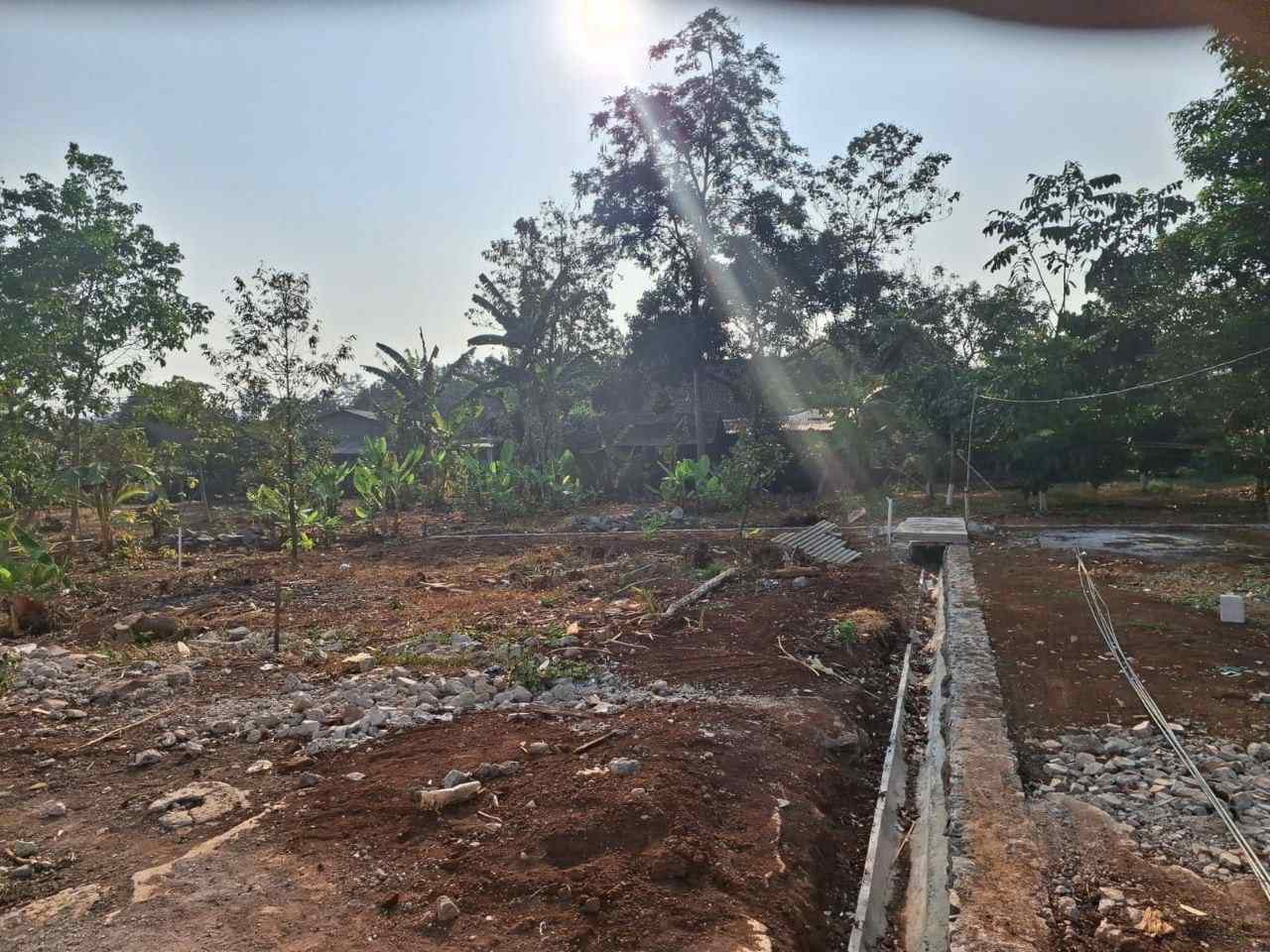 Pandangan lain kondisi lahan tanah di Ngijo Gunungpati Semarang